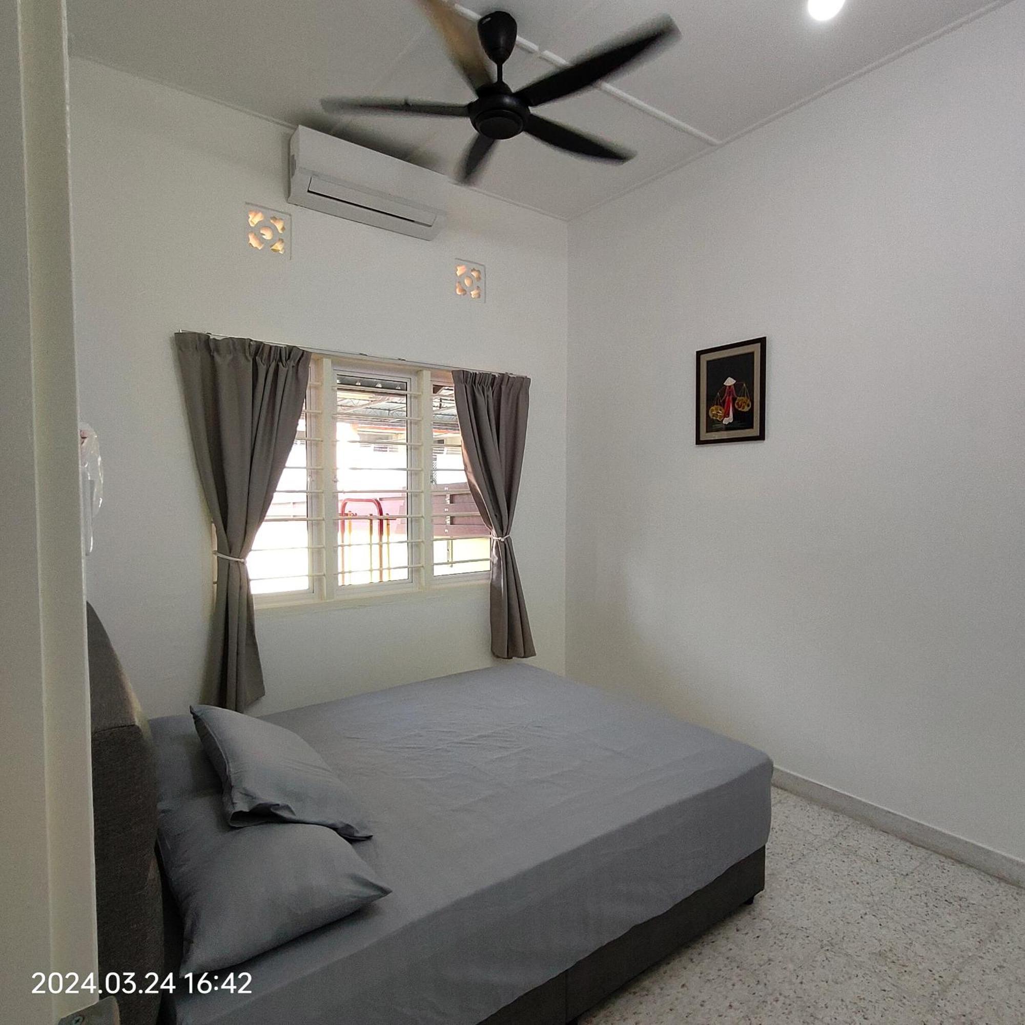 Sterling Homestay Tanjung Bungah  Ngoại thất bức ảnh