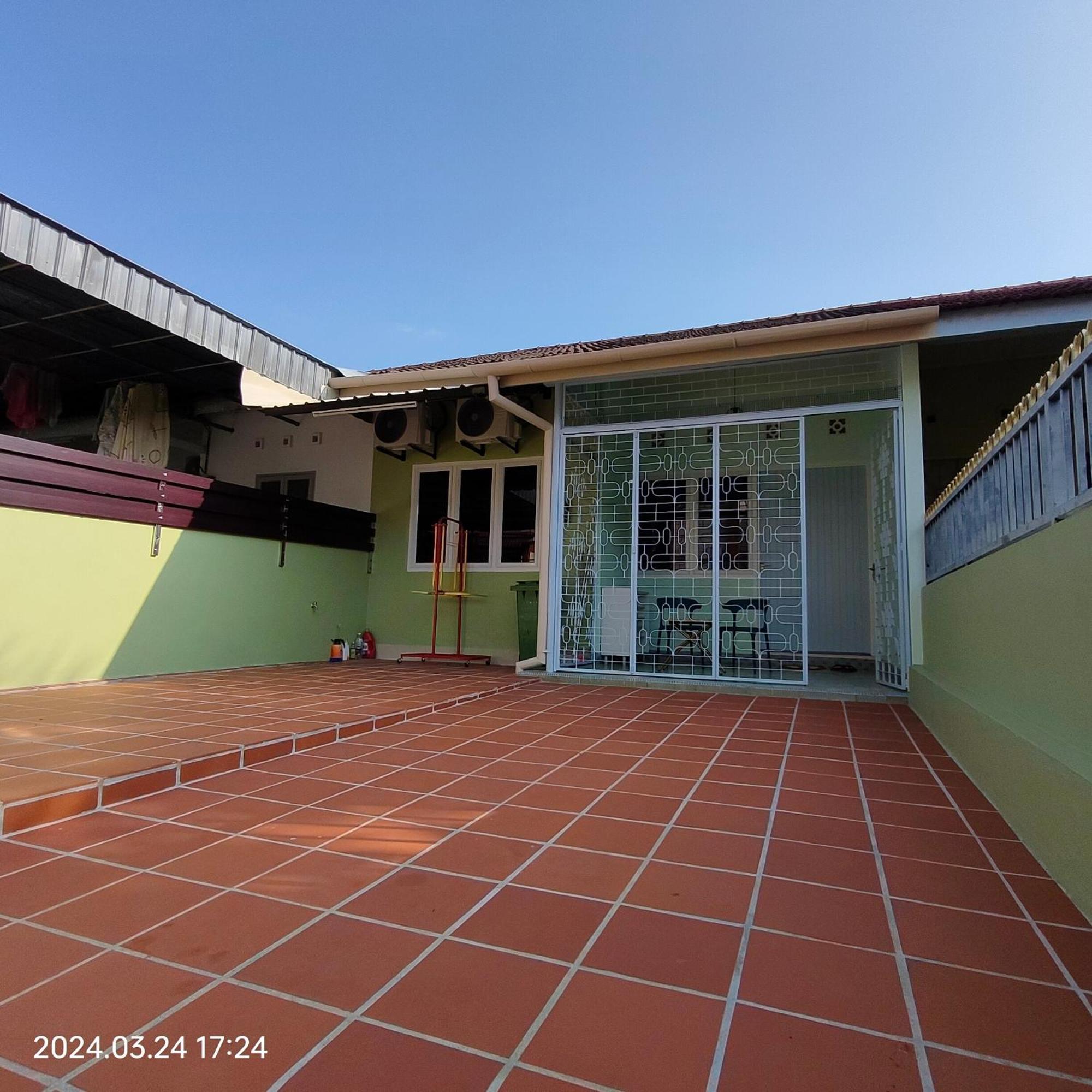 Sterling Homestay Tanjung Bungah  Ngoại thất bức ảnh